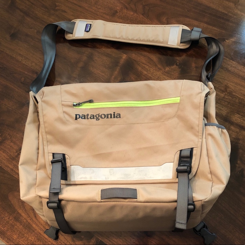 Patagonia messenger bag